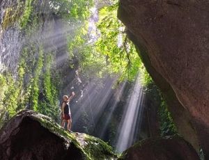 Tukad Cepung Waterfall and Ubud Jungle Swing Private Tour