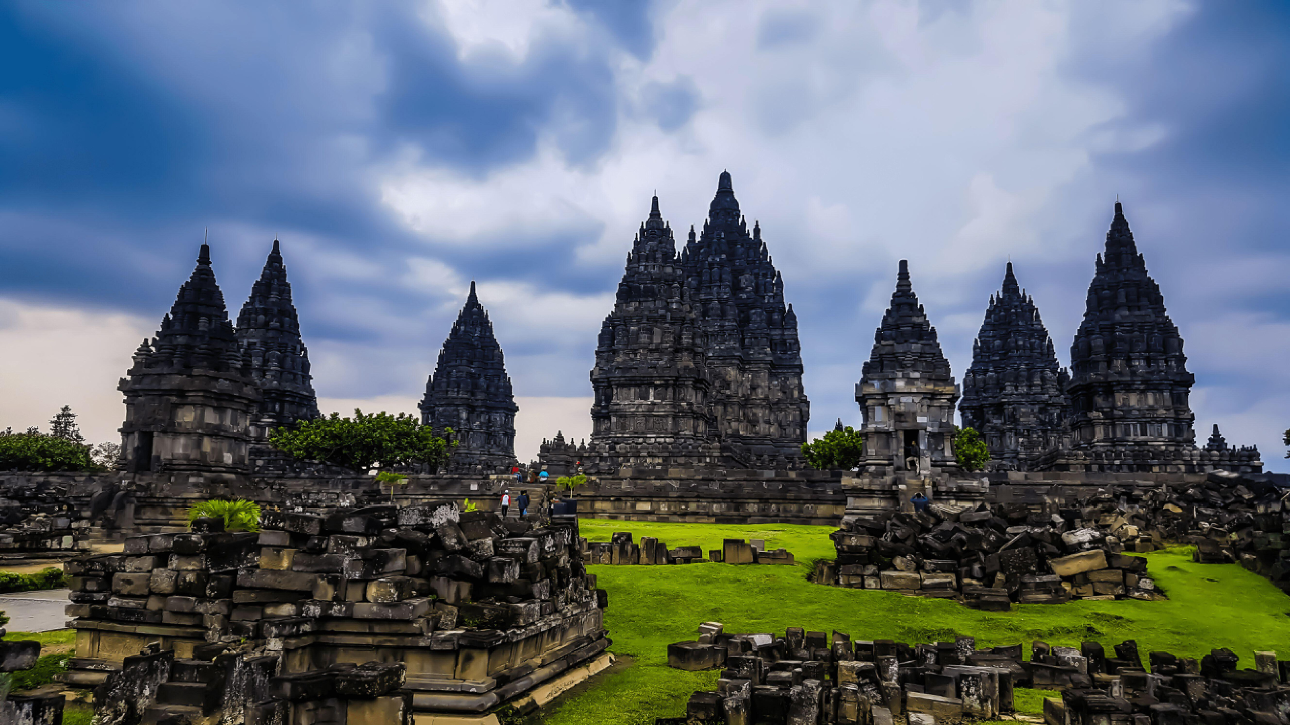 Borobudur Sunrise, Merapi Volcano & Prambanan Full Day Tour